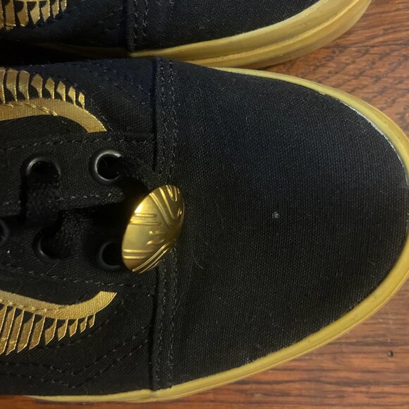 Vans x Harry Potter Sneakers - Gold & Black Sneakers - Golden Snitch - Old Skool - Picture 5 of 6